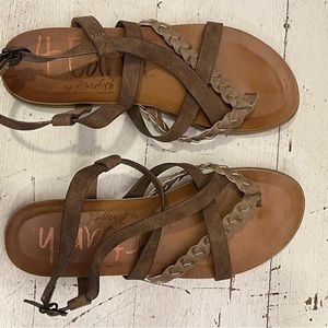 Blowfish natural sandals